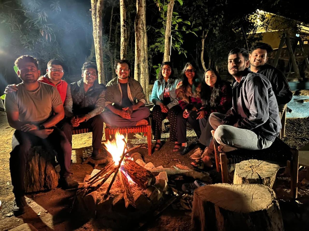 Surwahi Social Ecoestate Kānha Esterno foto