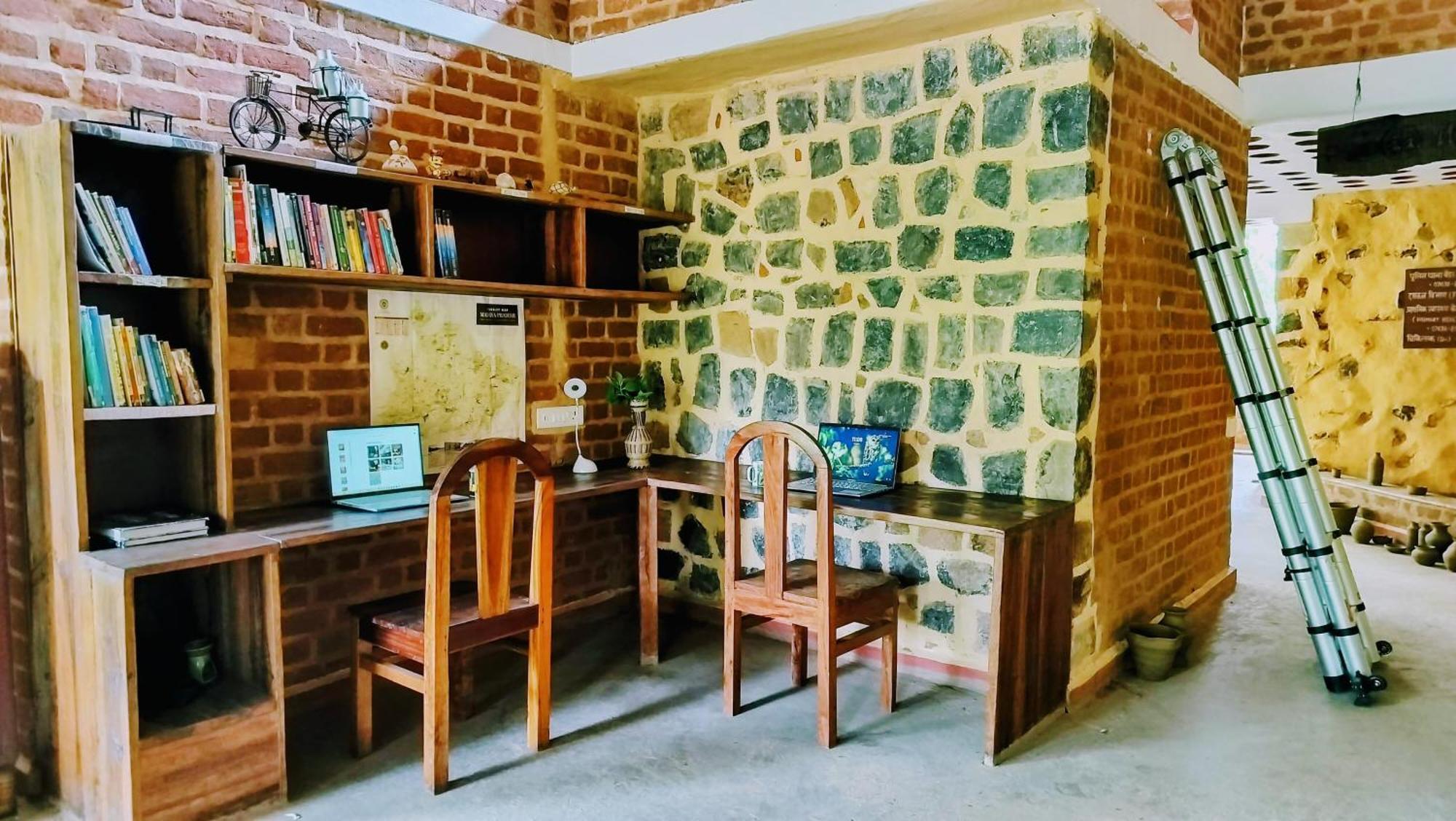 Surwahi Social Ecoestate Kānha Esterno foto